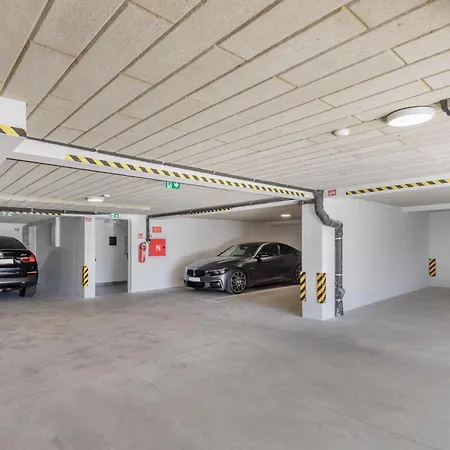 Appartement 1 Bedroom With Pool And Garage In Marealto